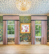 Load image into Gallery viewer, Winnie